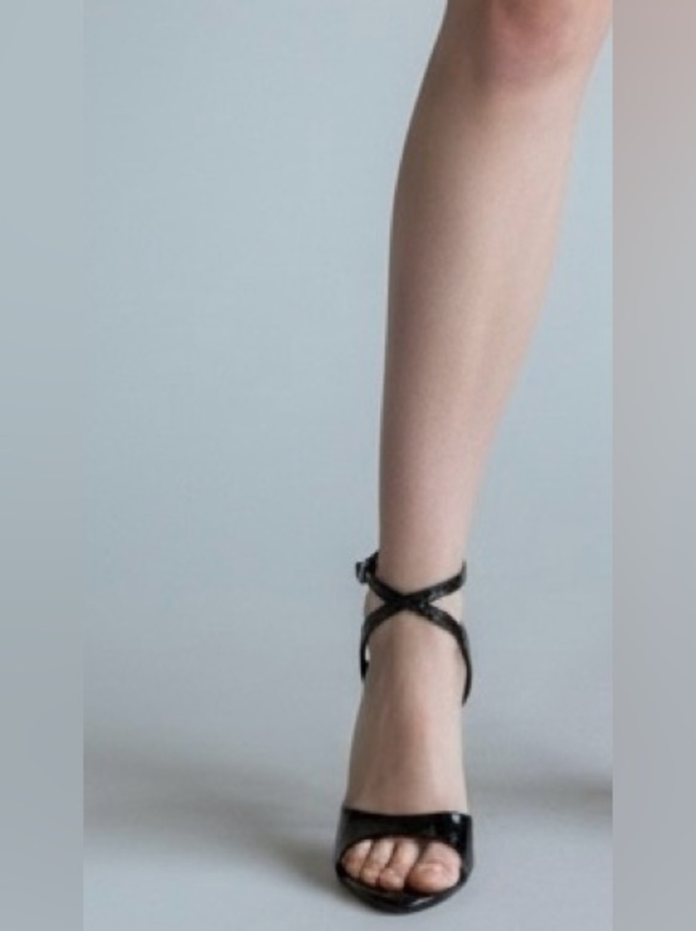 Classic Patent Black Strappy 4 Inch Heels. Women’s Size 9